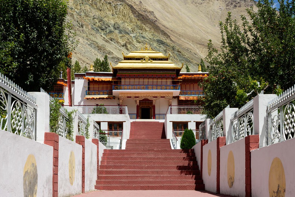 Samstanling Gompa